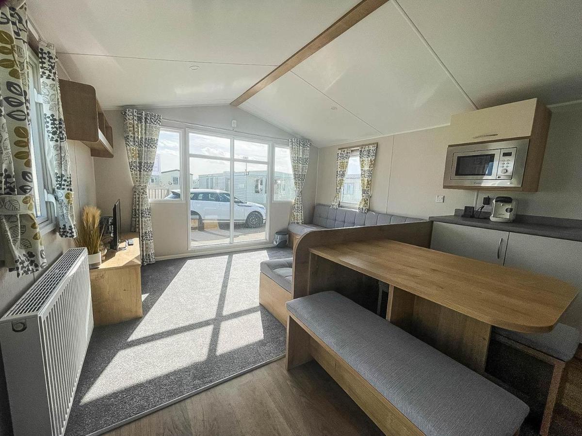 Lund Lovely 8 Berth Caravan For Hire At Barmston Beach Holiday Park Ref 62002O酒店 外观 照片