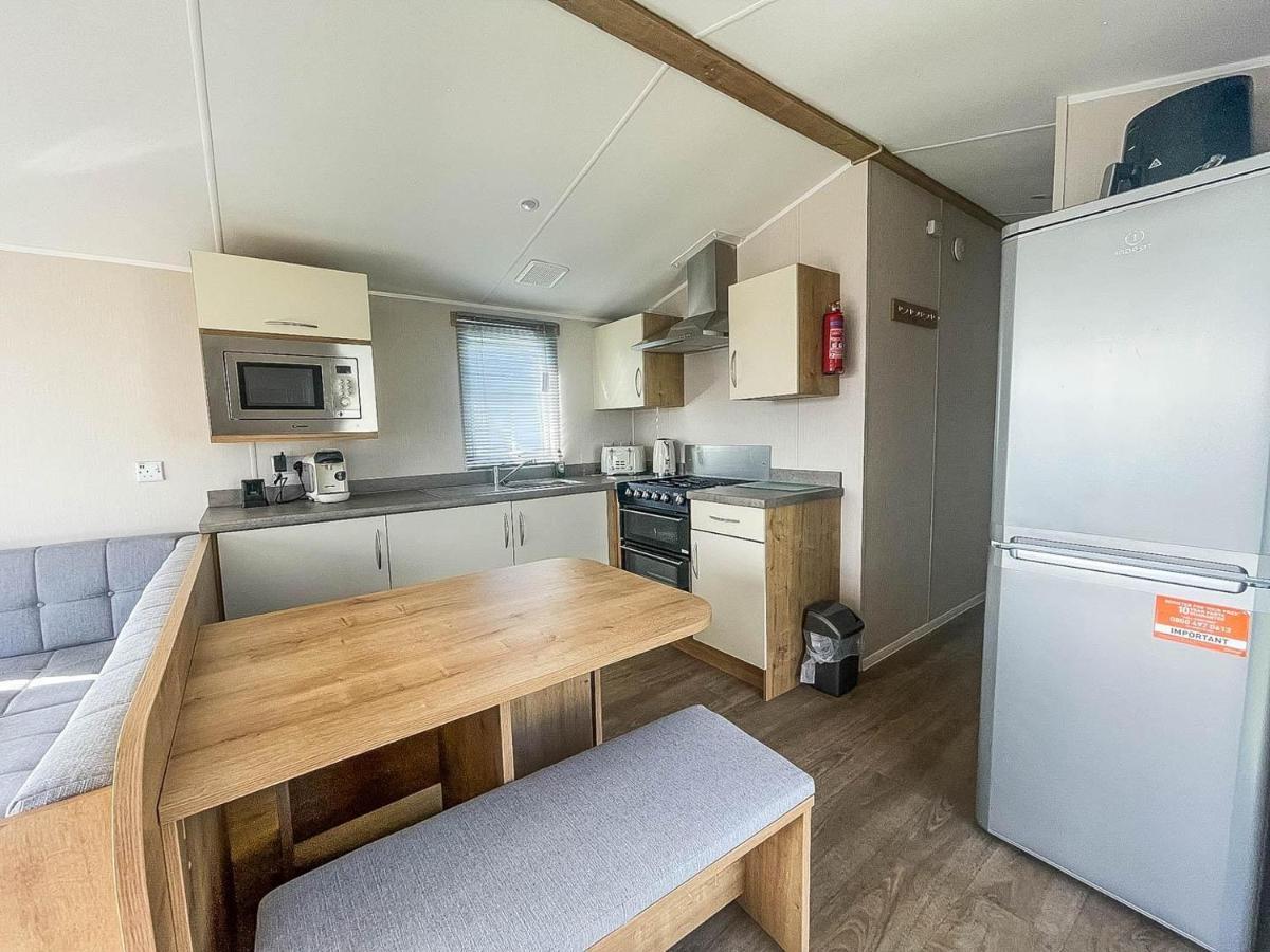 Lund Lovely 8 Berth Caravan For Hire At Barmston Beach Holiday Park Ref 62002O酒店 外观 照片