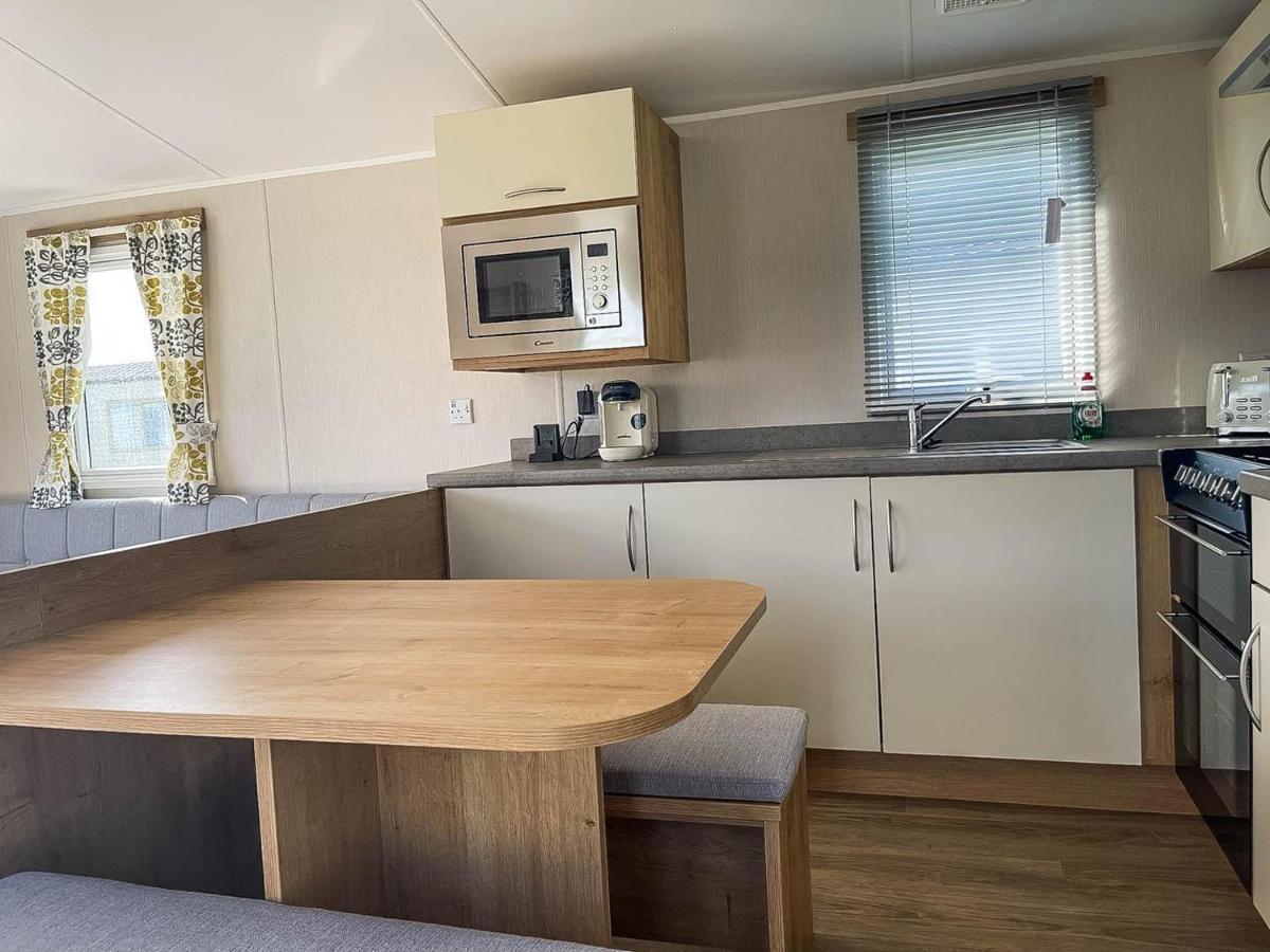 Lund Lovely 8 Berth Caravan For Hire At Barmston Beach Holiday Park Ref 62002O酒店 外观 照片