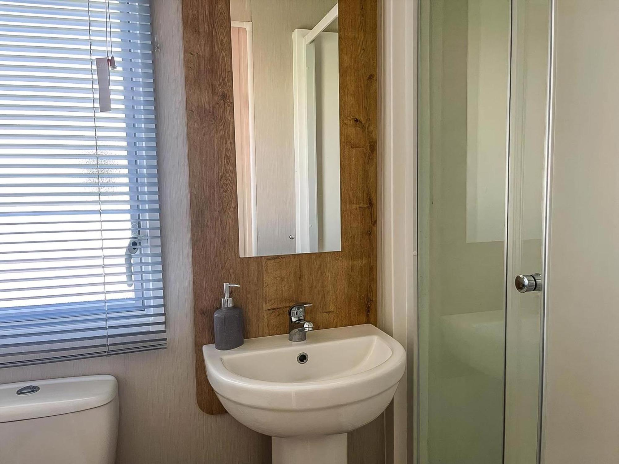 Lund Lovely 8 Berth Caravan For Hire At Barmston Beach Holiday Park Ref 62002O酒店 外观 照片